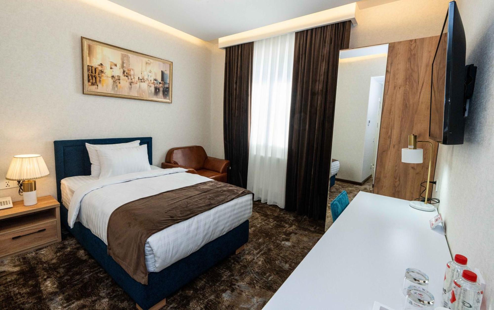 Garnet Mir Hotel Ташкент Экстерьер фото