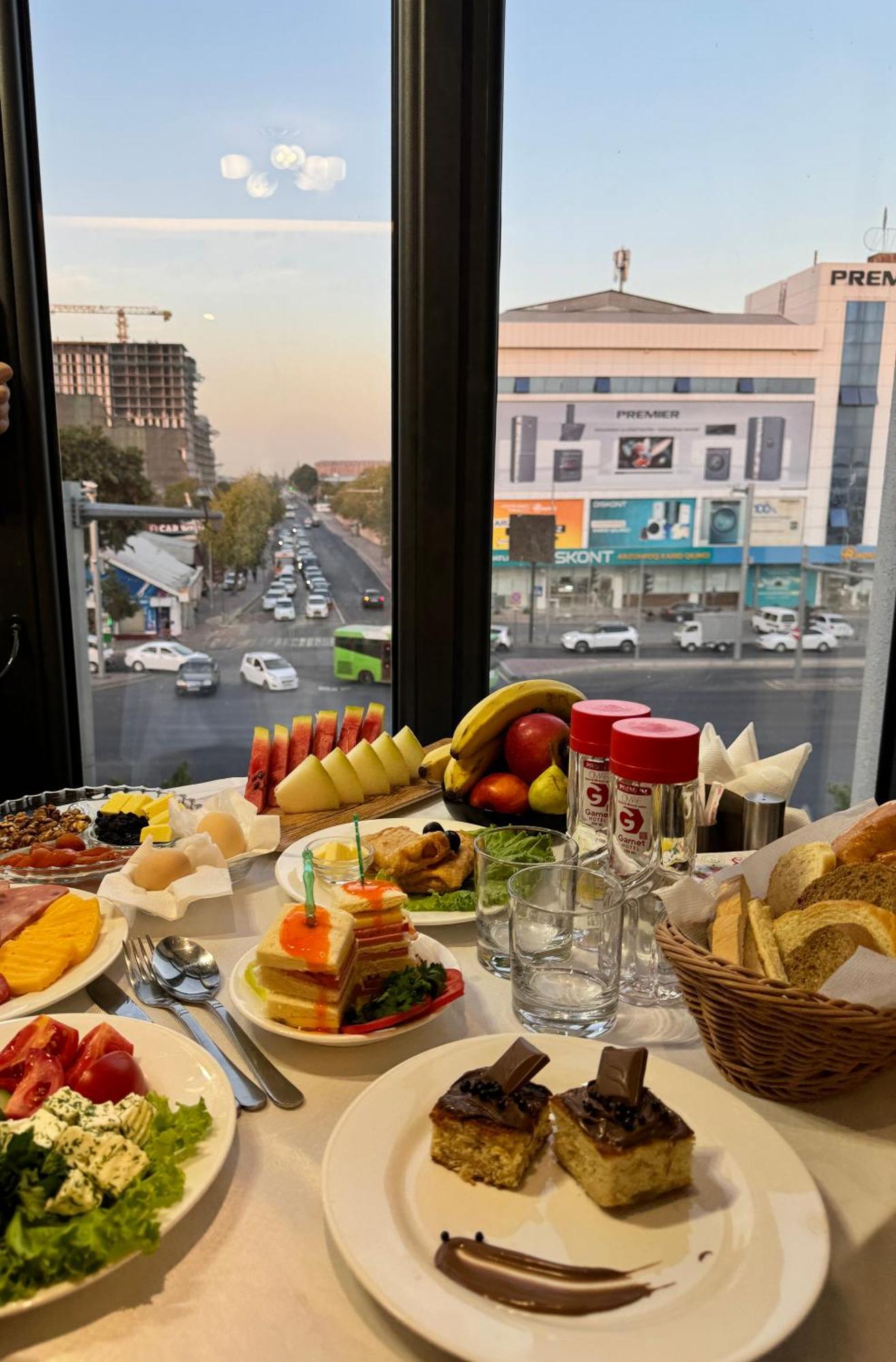 Garnet Mir Hotel Ташкент Экстерьер фото